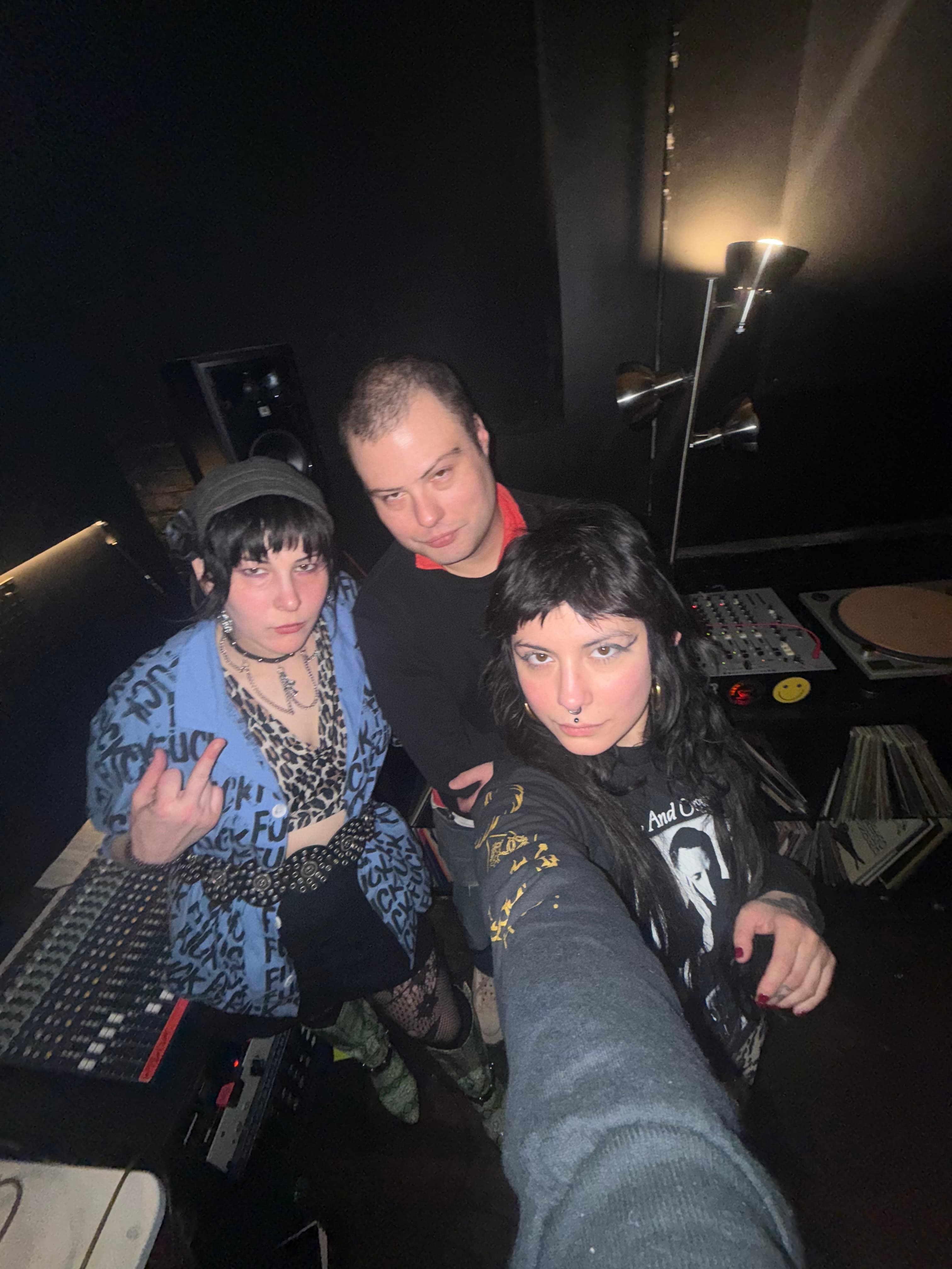 DECODER 021